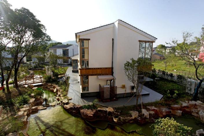 溧阳曹山花居民宿2天1晚住宿套餐含雅致豪华大床雅致标间1晚自助早餐