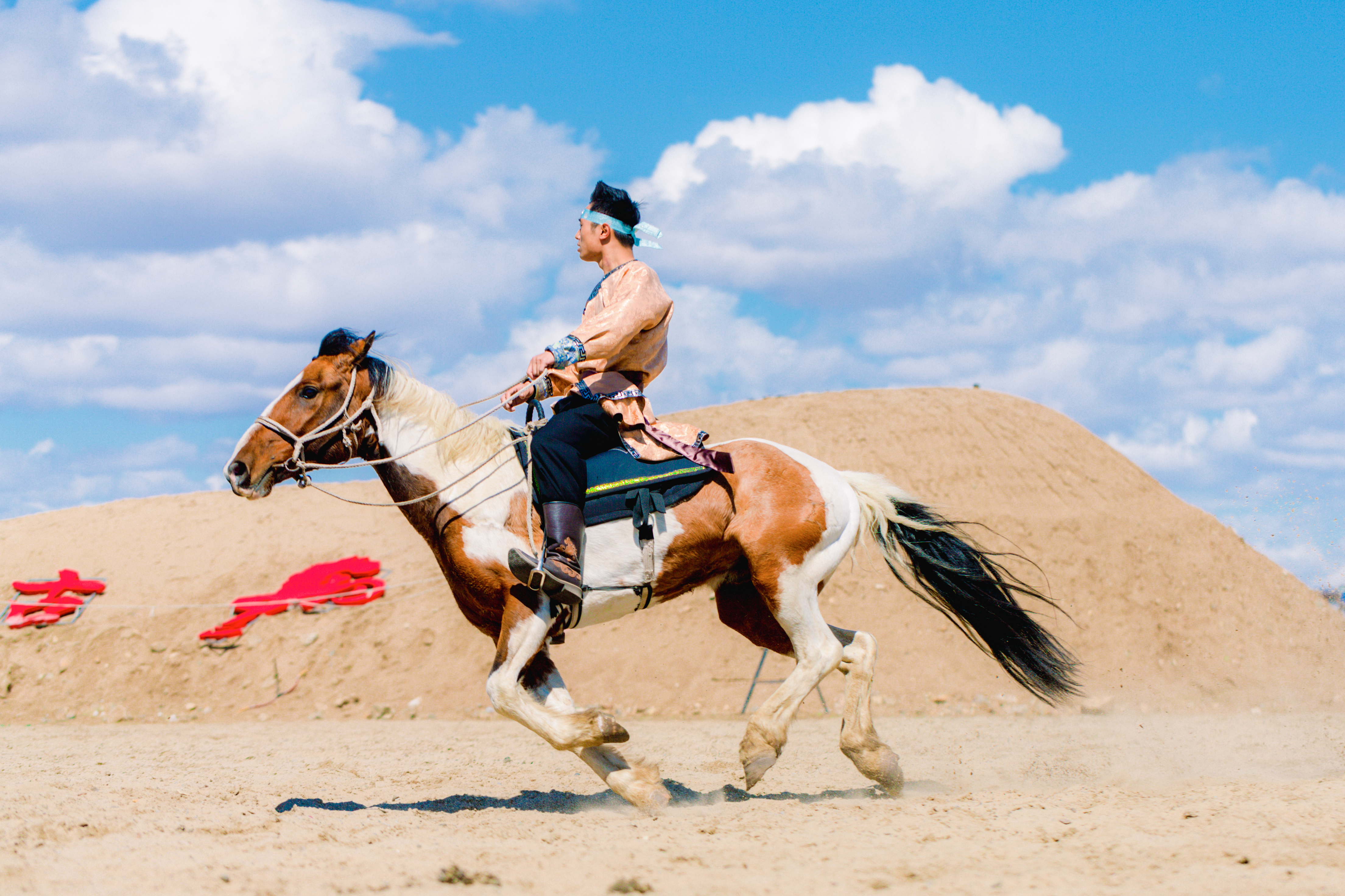 呼伦贝尔大草原哈萨尔游牧部落景区全景大型室外马舞剧蒙古马颂演出票
