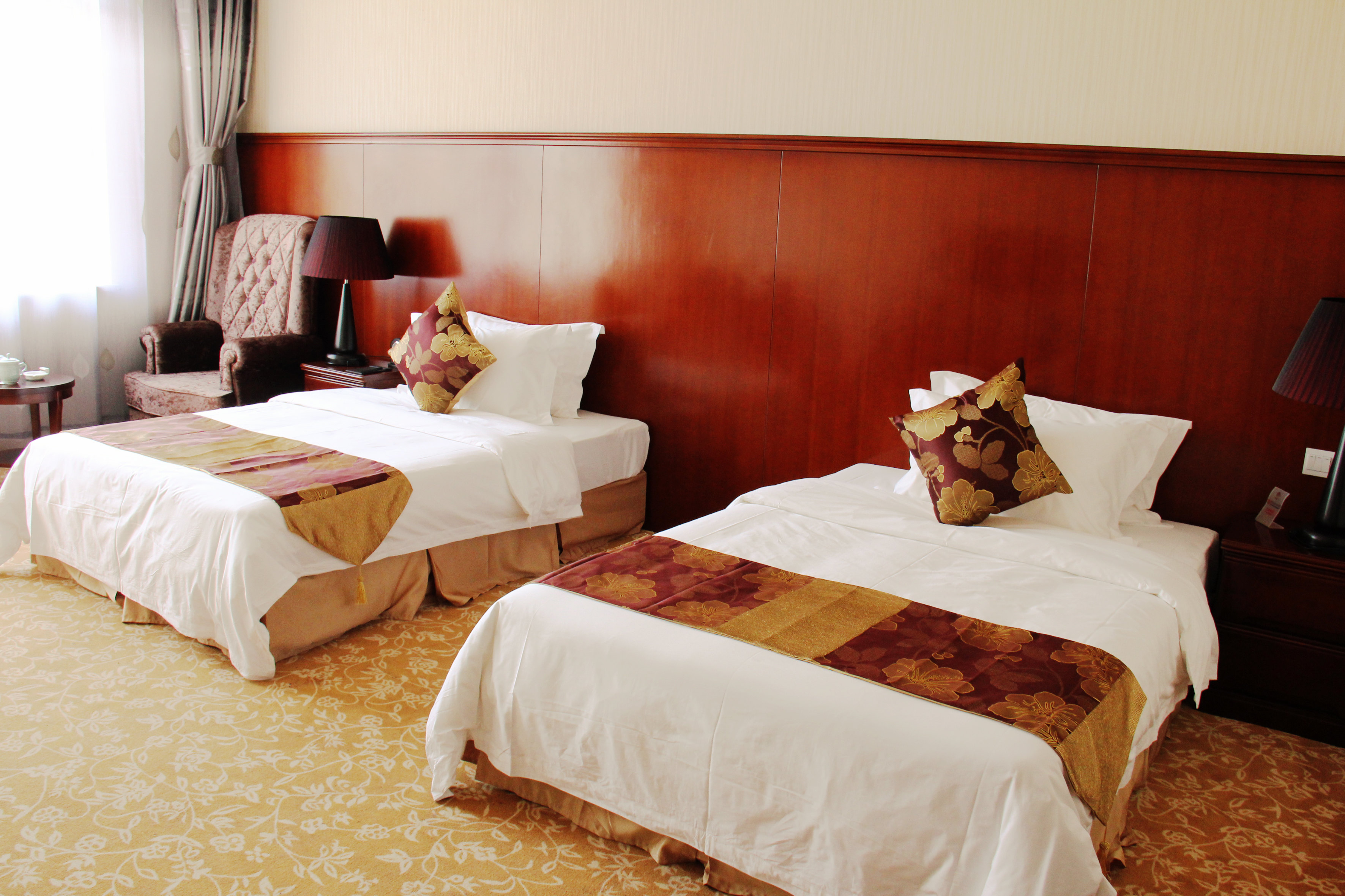 莱西白鹭湖温泉度假区(酒店住宿1晚 双人温泉门票 双人早餐)