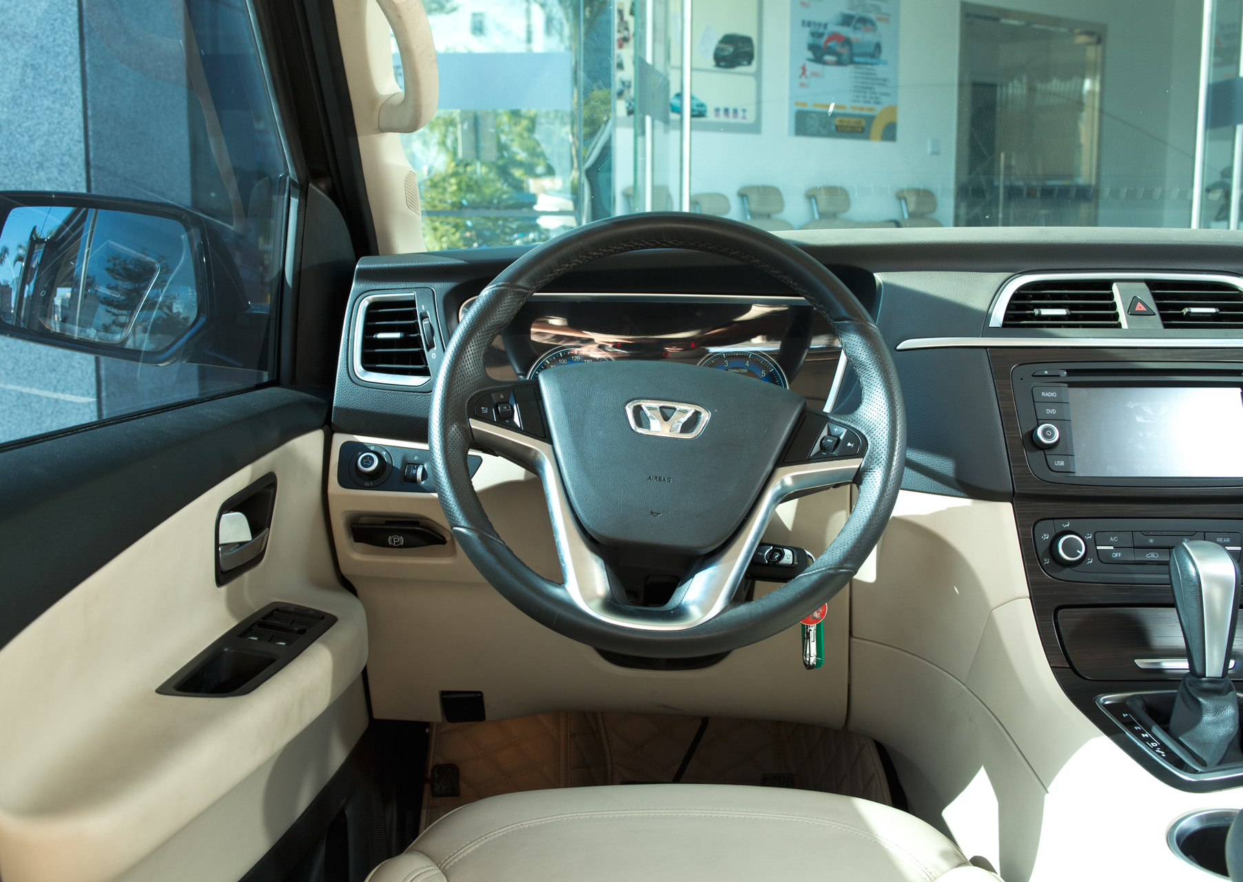 华颂7德系高端商务车海南海口自驾高端商务车20t自动乘坐7人16年