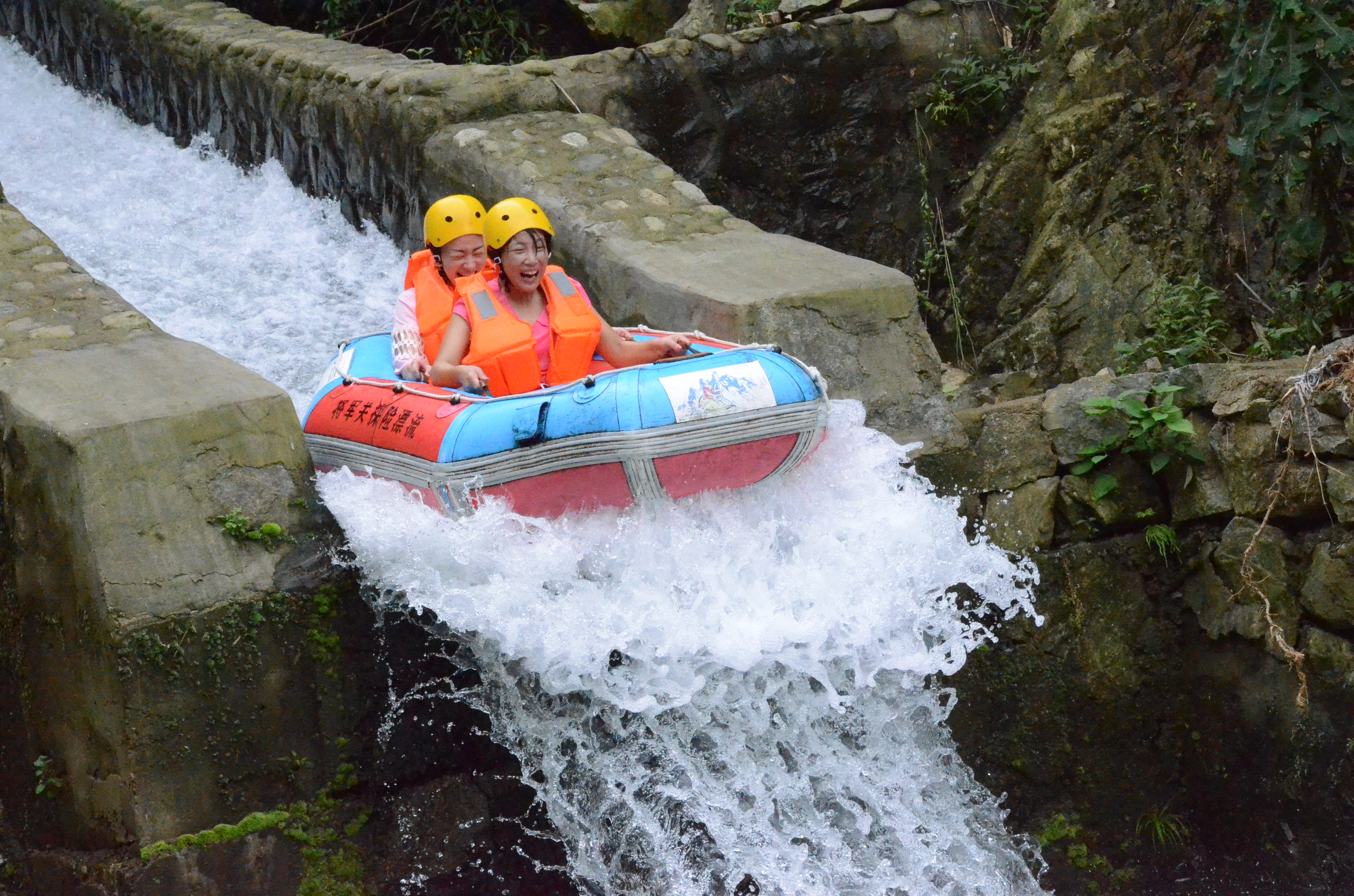 湖州安吉将军关探险漂流电子票售票窗口取票激情漂流