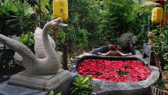 西安临潼华清爱琴海温泉成人票(电子票)