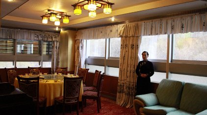 九寨沟诺日朗餐厅又称诺日朗服务中心,地处九寨沟景区三条沟的交叉处