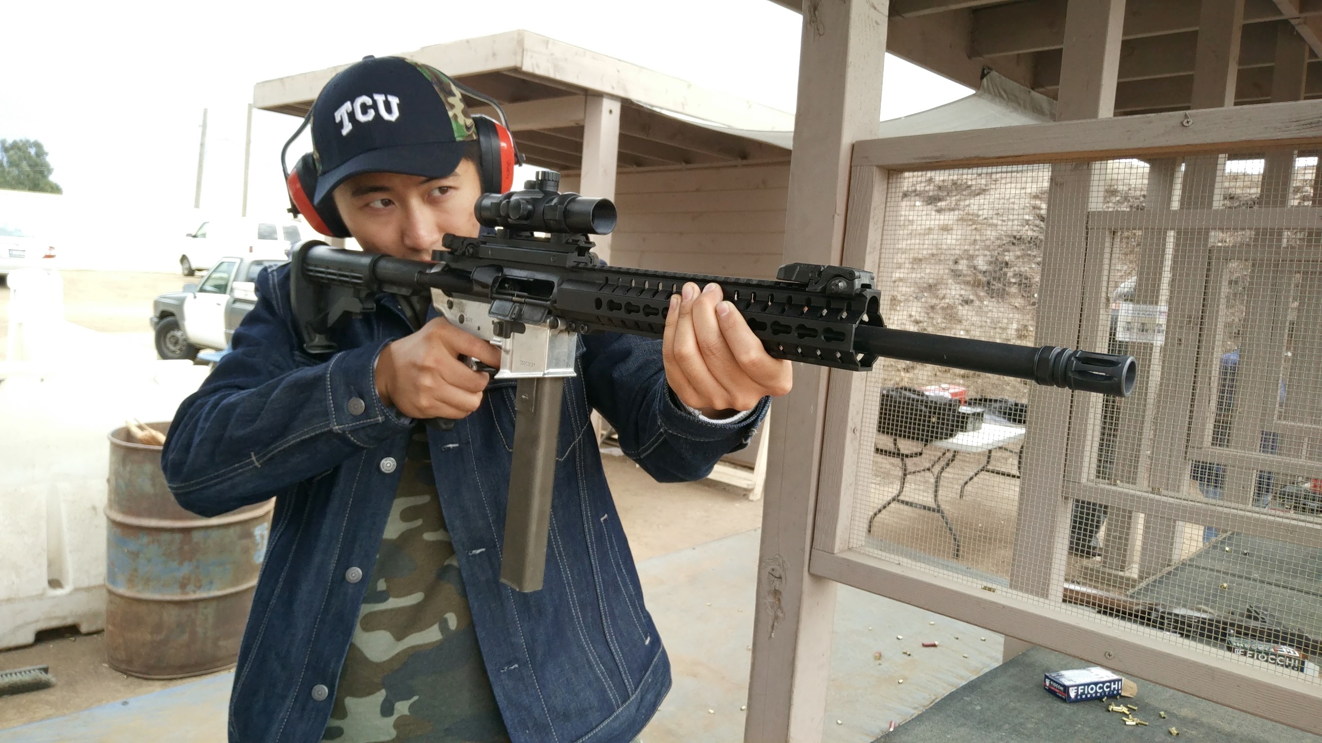 旧金山专业真枪实弹户外射击体验