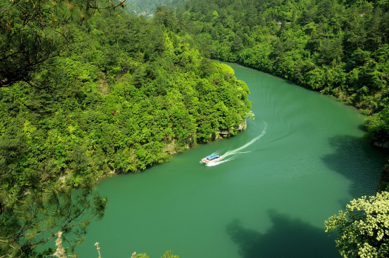 景点二,剑门关景点一,柘林瀑浙西大峡谷境内山高水急,山为黄山延伸的