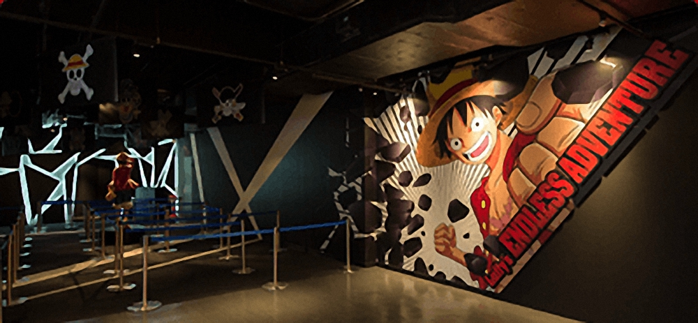 日本动漫圣地东京塔海贼王主题公园 灯光真人秀